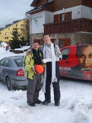 Zsolti és Laci a snowboardozás után :-)